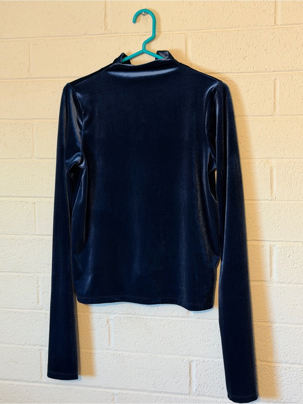 NWT Toit Volant Navy Velvet Kiki Mock Neck Top - Size S